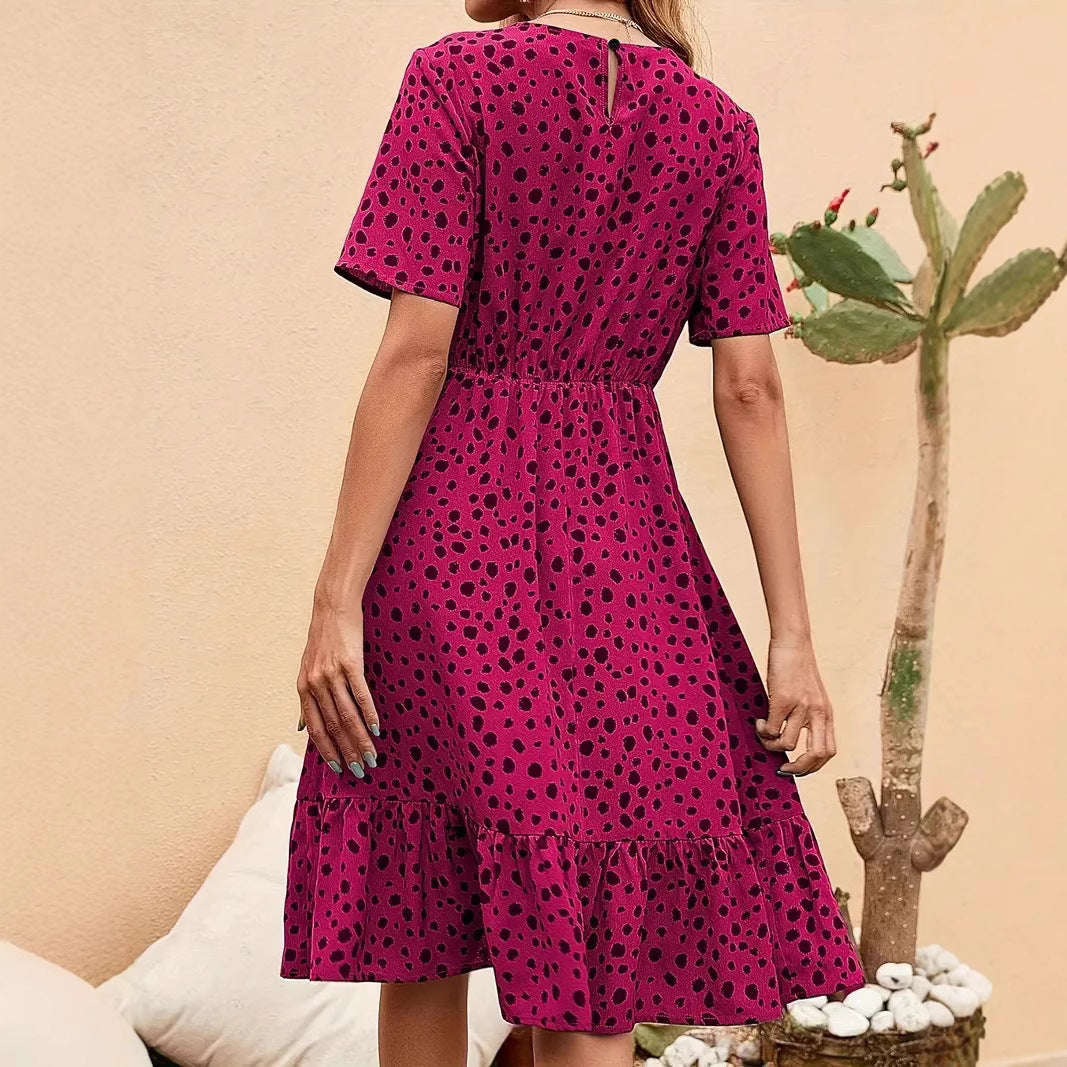 Ladies casual cotton dress with voluminous skirt and dots Ivyshape
