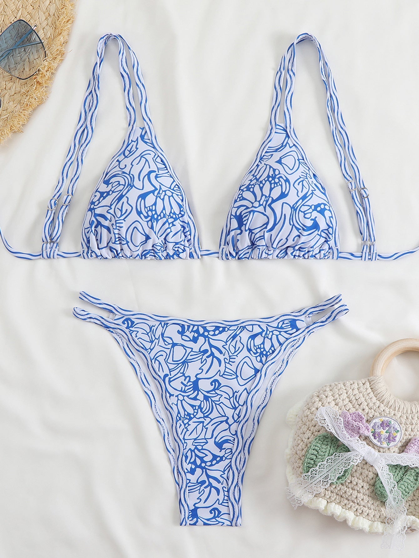 Women's triangle bikini set with floral pattern and adjustable straps Ivyshape