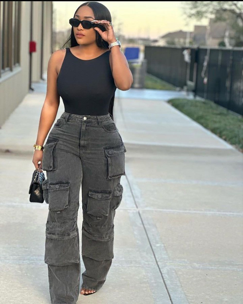 Women's cargo pants with practical side pockets and casual fit Ivyshape