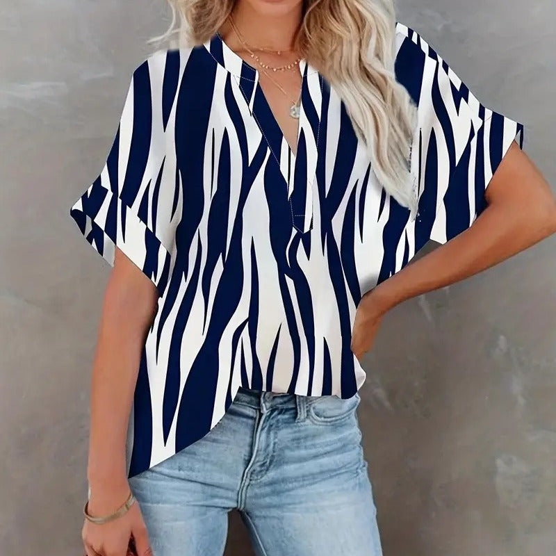 Women's casual blouse with V-neck and eye-catching chevron pattern Ivyshape