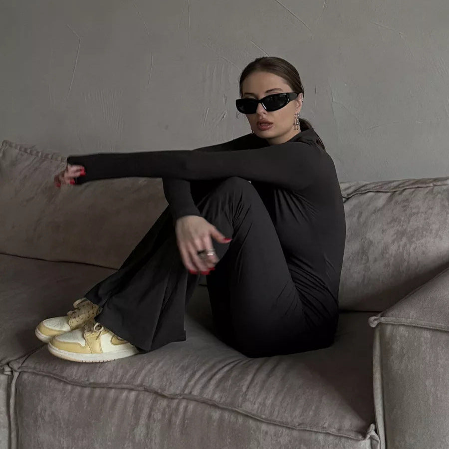 Women's sporty jumpsuit with zipper and fitted cut Ivyshape