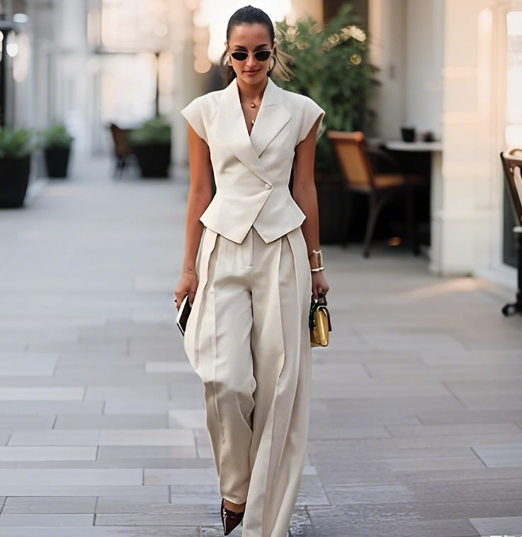 Women Fashionable Pantsuit with Tailored Blazer and Wide Leg Cut Ivyshape