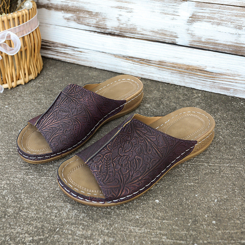 Ladies' clog sandals with fashionable pattern and flexible footbed Ivyshape