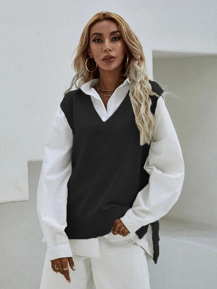 Women's knitted vest with V-neck and elegant ribbed structure Ivyshape