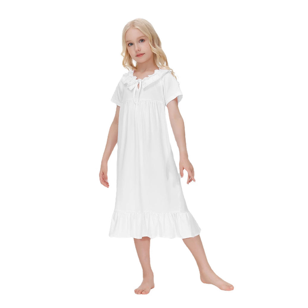 Ladies nightgown with ruffle details and loose fit Ivyshape