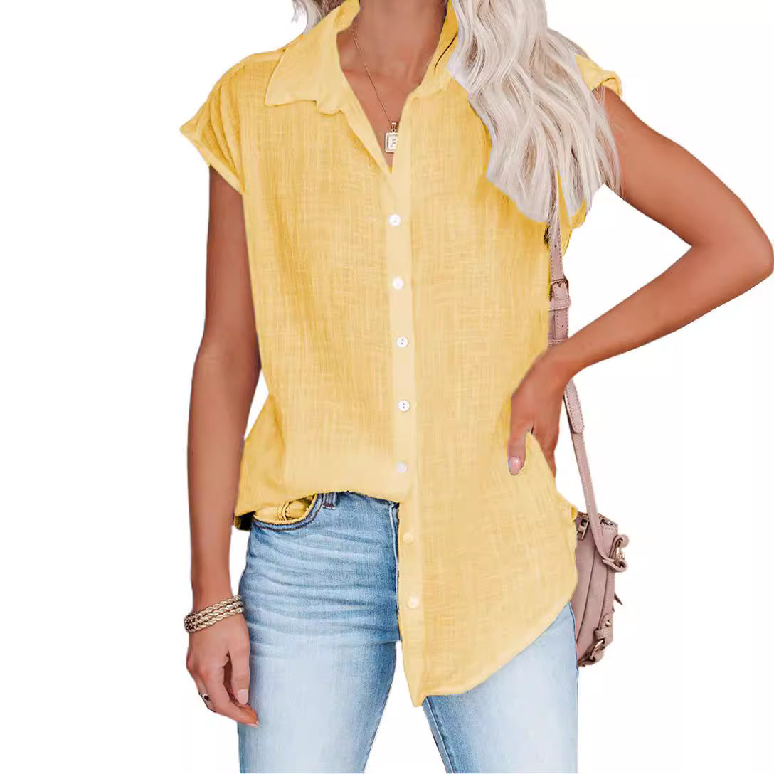 Ladies airy short-sleeve blouse made of lightweight fabric Ivyshape