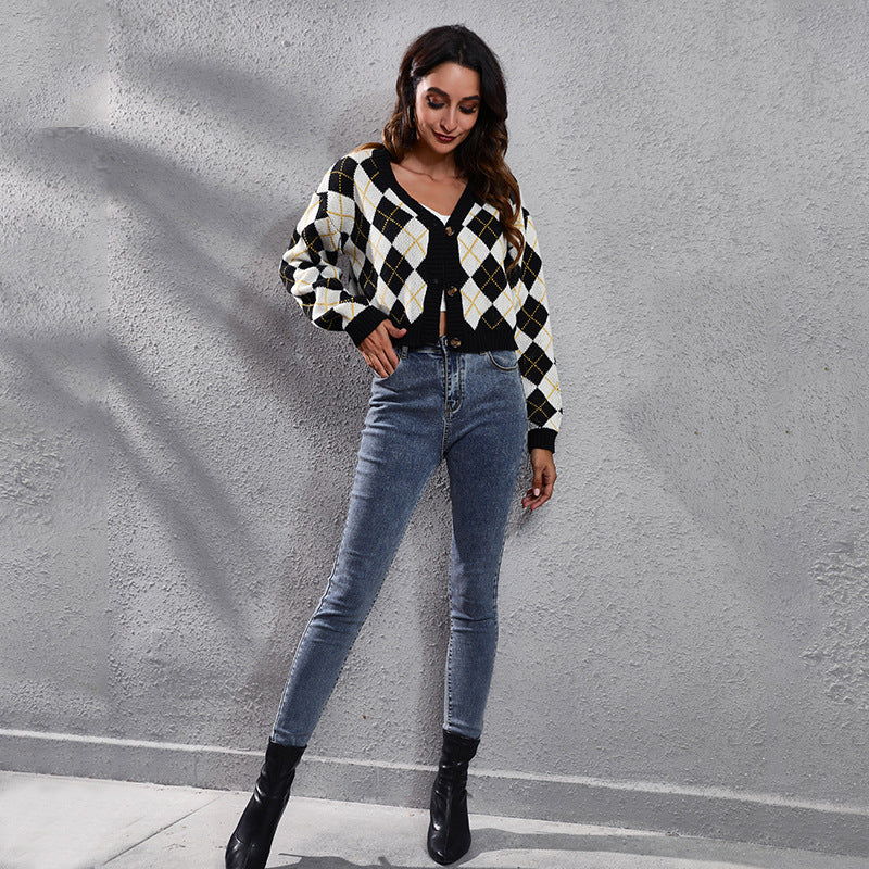 Ladies fashionable check design pullover with deep V-neck and elegant button details Ivyshape