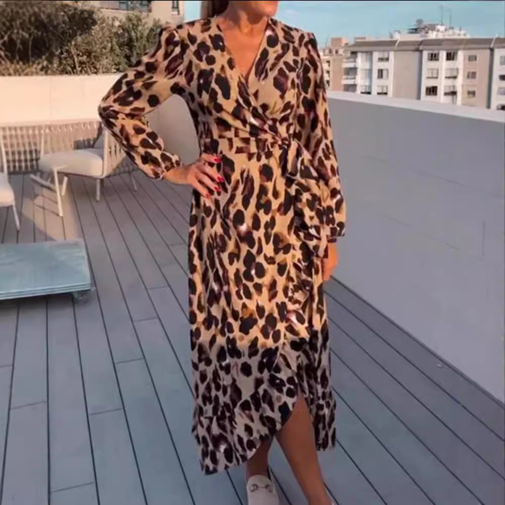 Women's wrap dress with elegant leopard pattern and voluminous sleeves Ivyshape