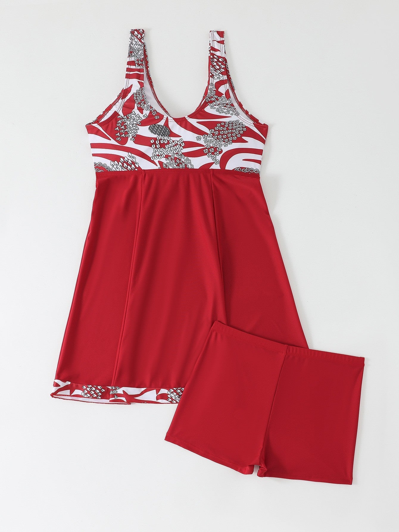 Women's stylish tankini with tasteful knot detail and sporty fit Ivyshape