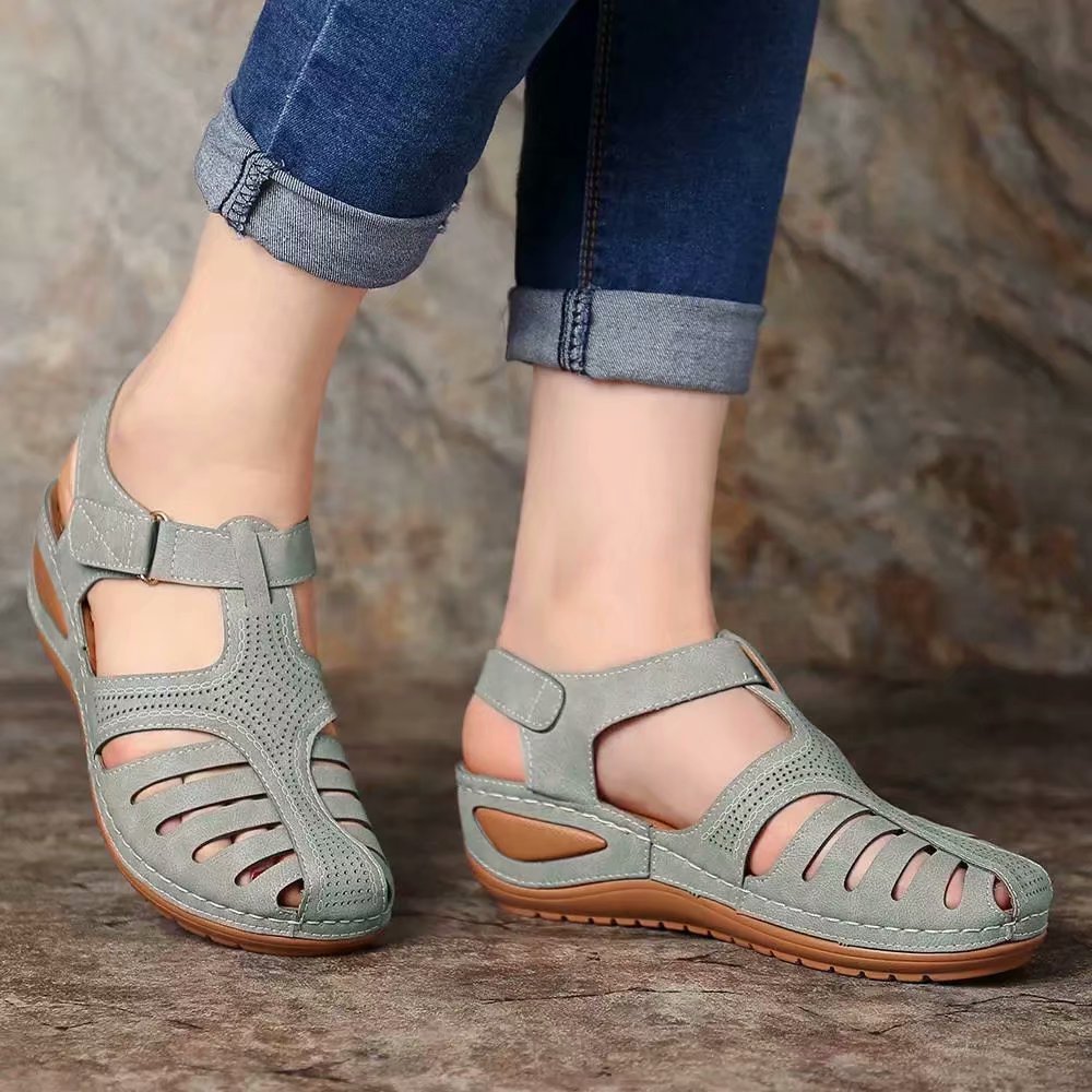 Ladies Comfortable Clogs with Breathable Upper Material Structure and Elegant Strap Design Ivyshape