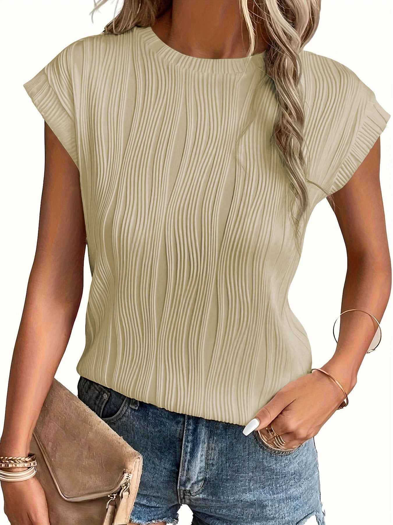 Women Elegant top with textured wave pattern and elastic hem Ivyshape
