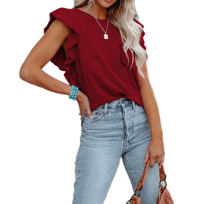 Ladies top with ruffle details and casual cut Ivyshape