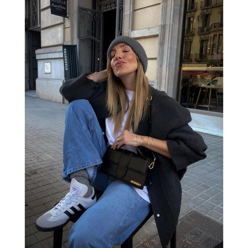 Women's Oversize Softshell Jacket with Large Collar and Practical Pockets Ivyshape