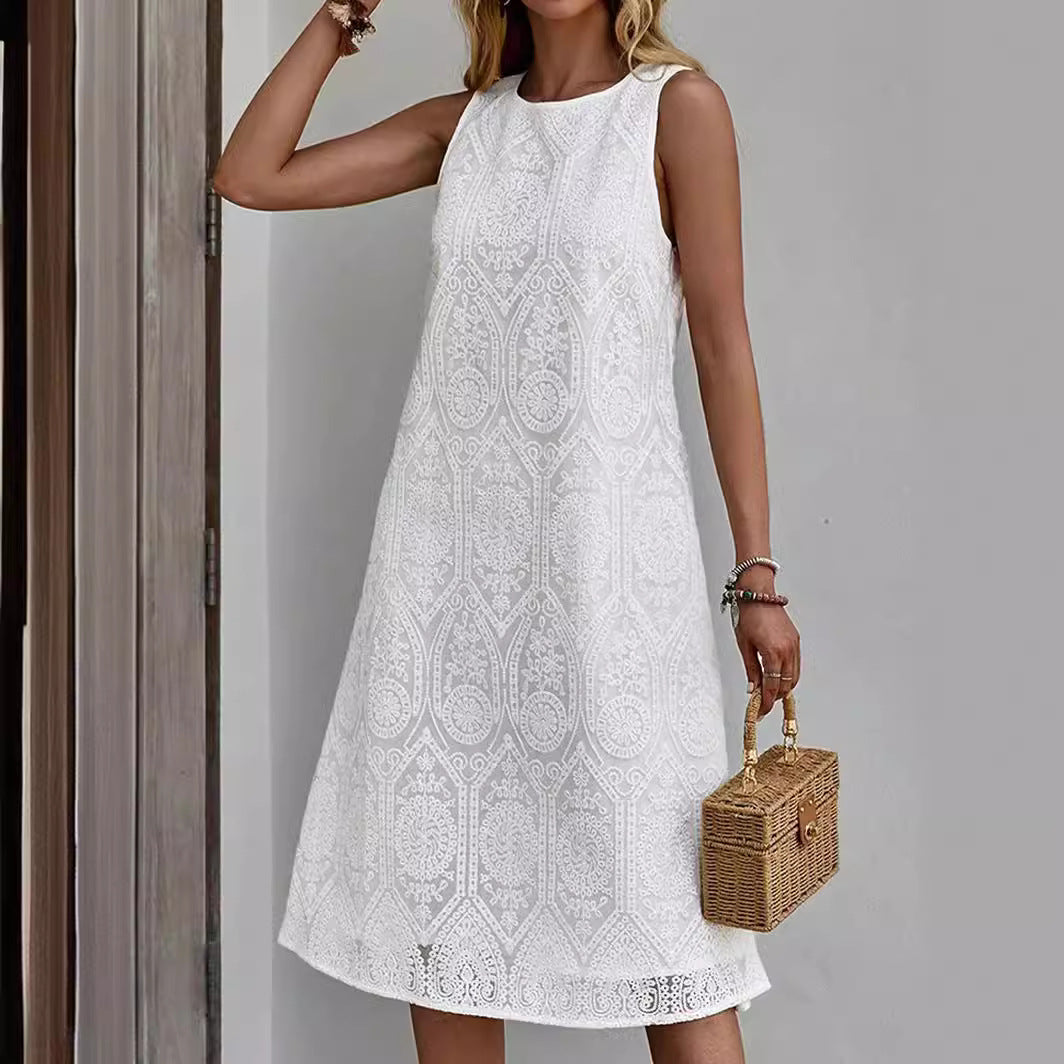 Ladies Airy Shift Dress with Delicate Embroidery Ivyshape
