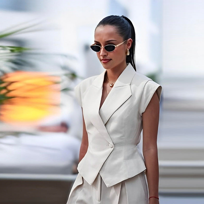 Women Fashionable Pantsuit with Tailored Blazer and Wide Leg Cut Ivyshape