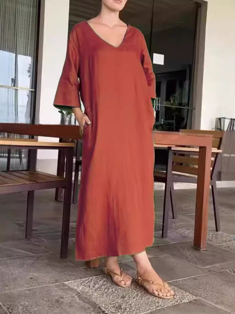 Ladies airy maxi dress made of breathable cotton with V-neck and practical pockets Ivyshape