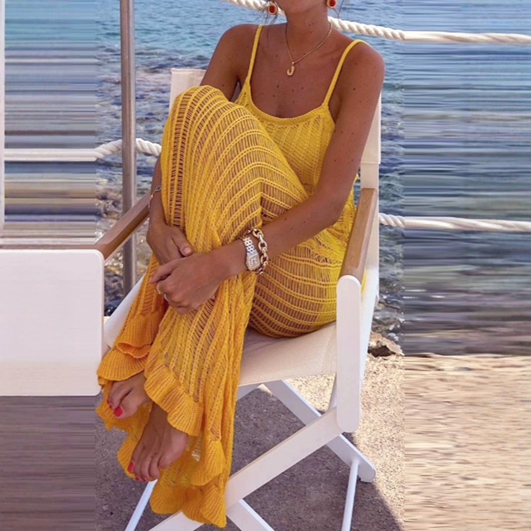 Ladies airy beach dress made of crocheted material Ivyshape