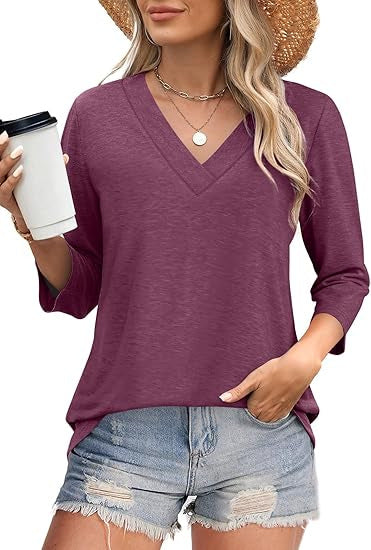 Women's V-neck top with half-length sleeves and side slits Ivyshape