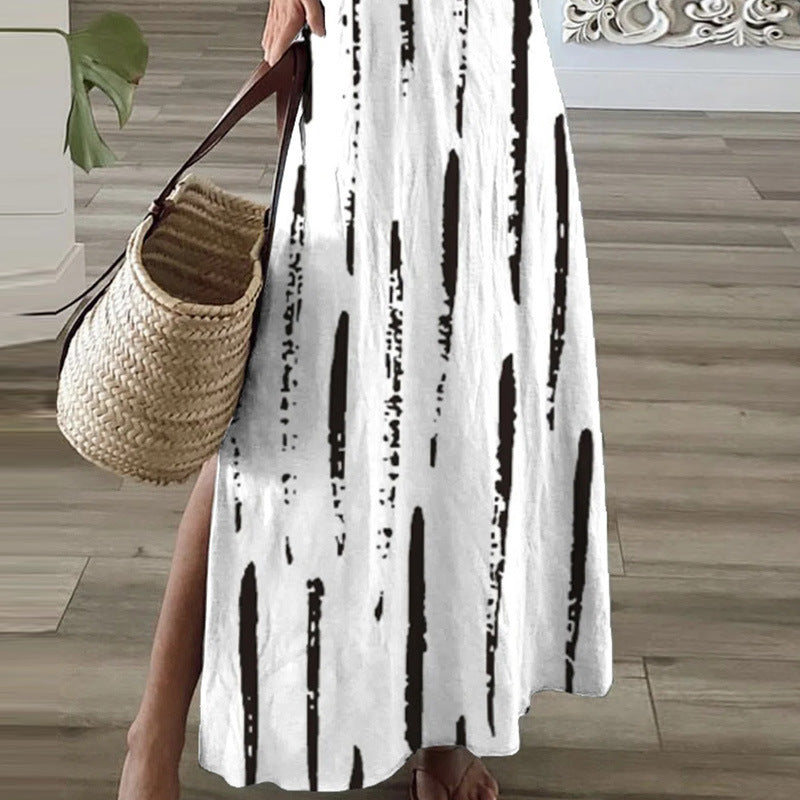 Women's maxi dress in a modern pattern mix with V-neck and high slit Ivyshape