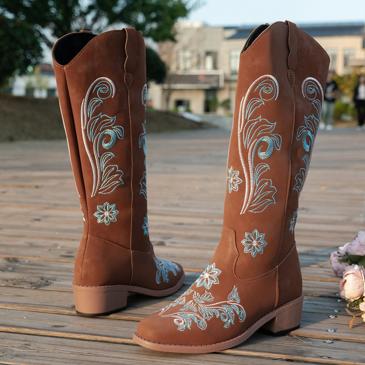 Women's cowboy boots with handmade floral details and comfortable block heel Ivyshape