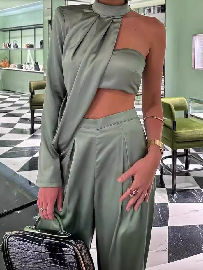 Women Stylish Two-Piece Outfit with Cropped Top and Silk Finish Ivyshape