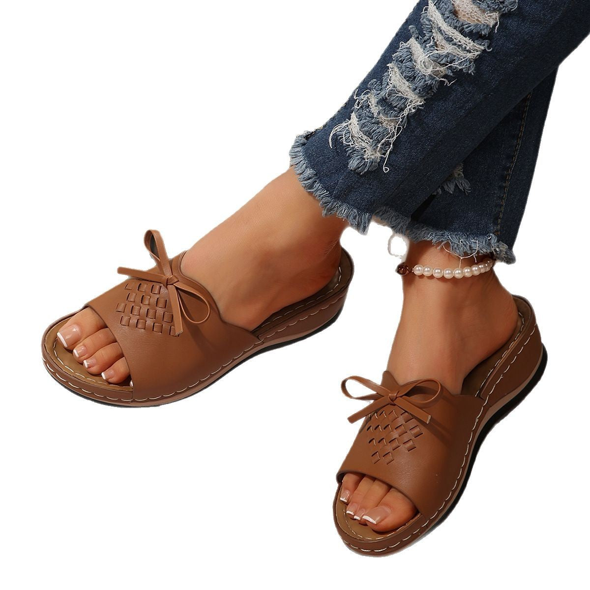 Women's clogs with braided strap design and comfortable sole Ivyshape