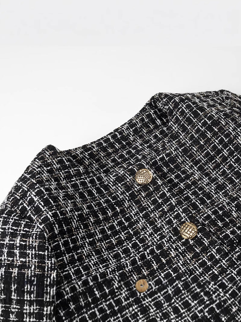 Women elegant tweed jacket with gold buttons Ivyshape