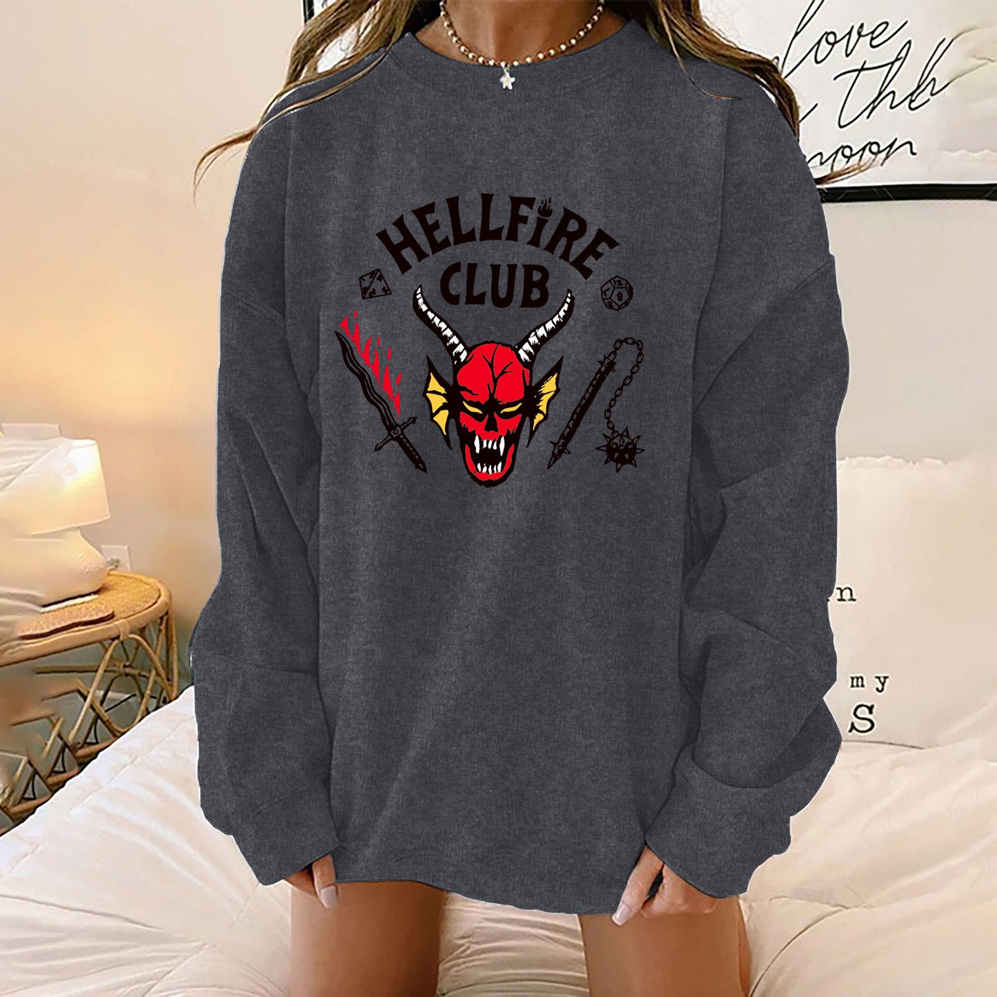 Women's sweatshirt with iconic fantasy motif and oversized cut Ivyshape