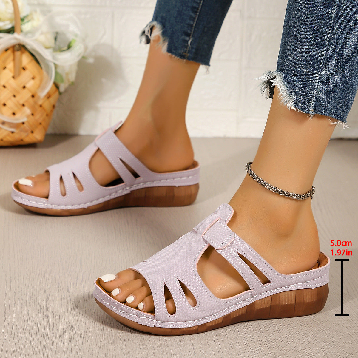 Women's Comfortable Footbed Clogs with Closed Sides and Ergonomic Design Ivyshape