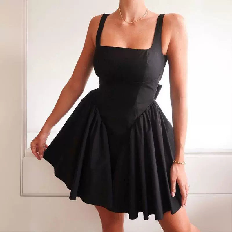 Women's cocktail dress with square neckline and voluminous skirt Ivyshape