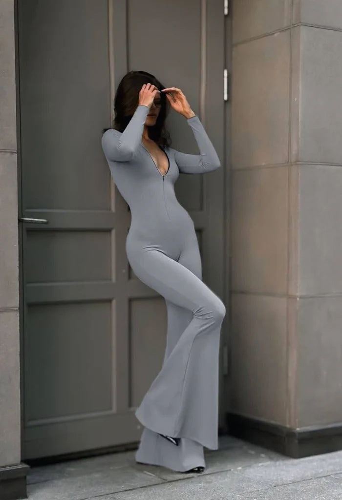 Women's sporty jumpsuit with zipper and fitted cut Ivyshape