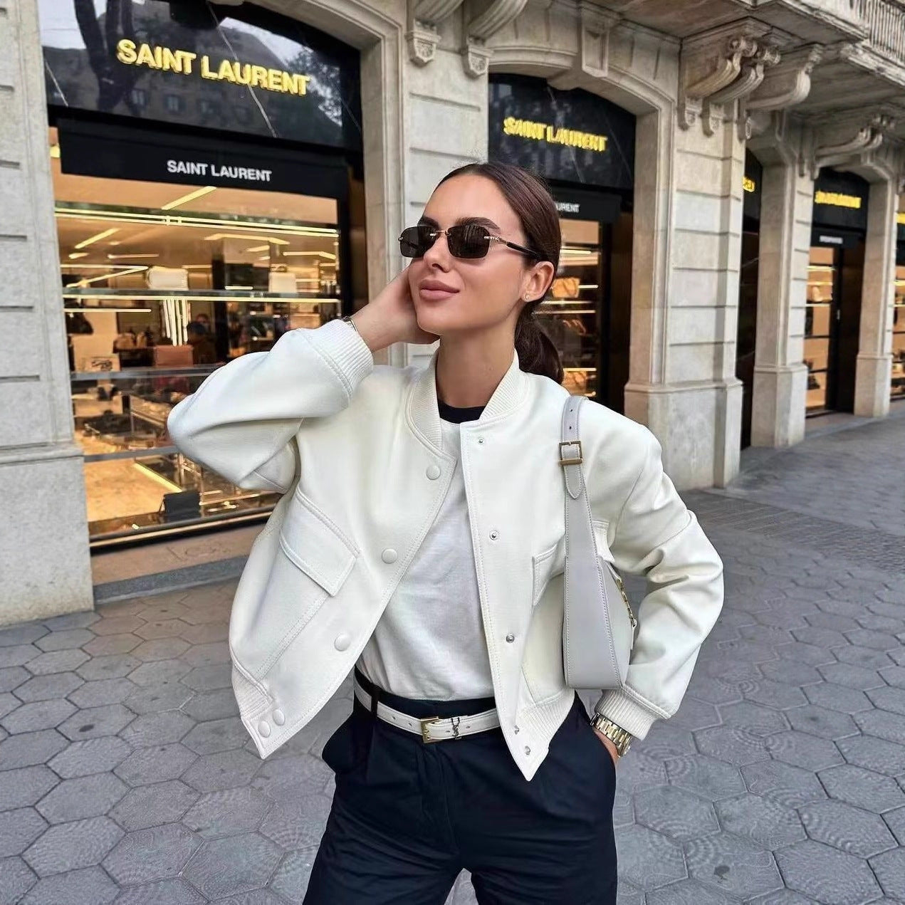 Women's sporty bomber jacket with padded lining and practical pockets Ivyshape