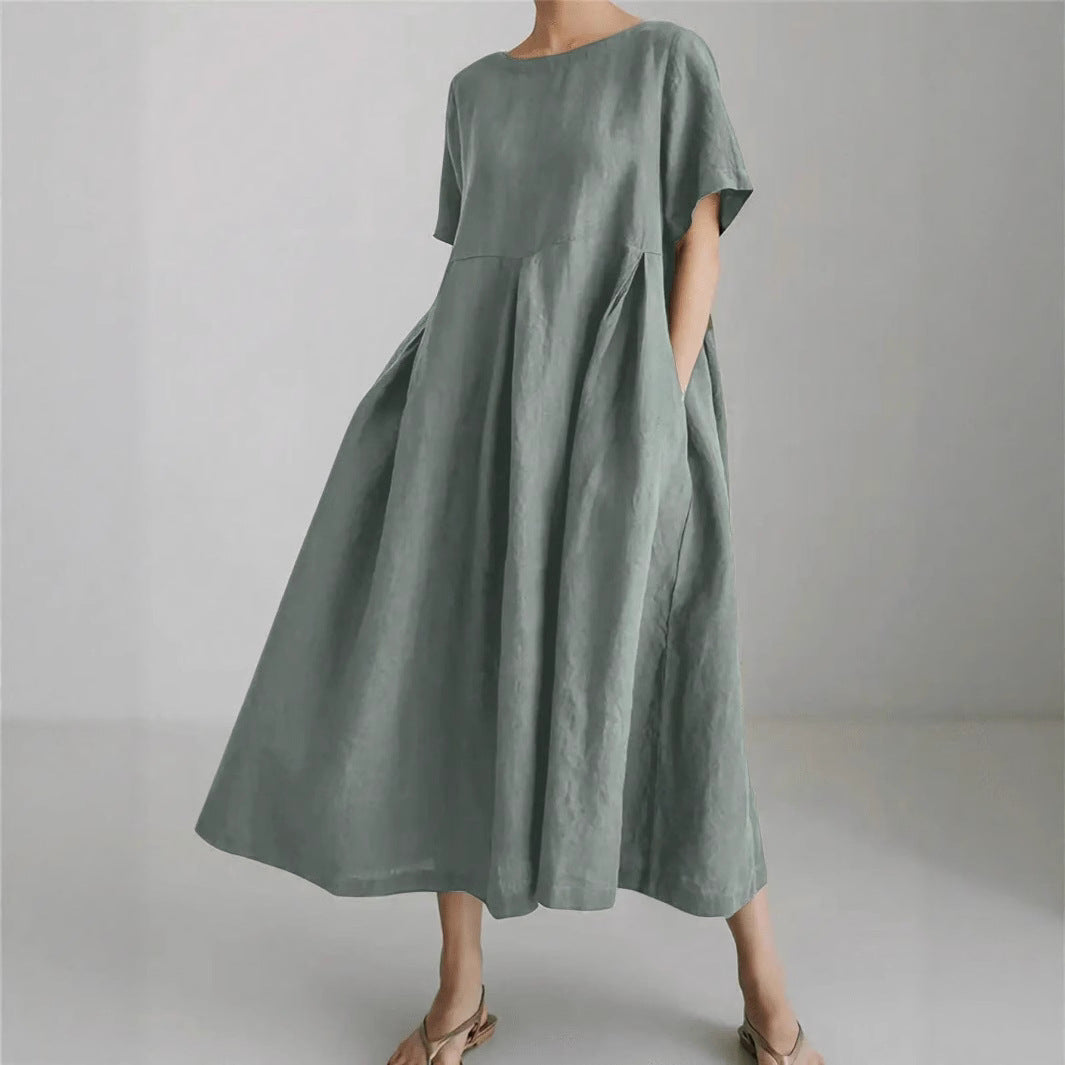 Women's maxi dress with a casual cut and practical pockets Ivyshape