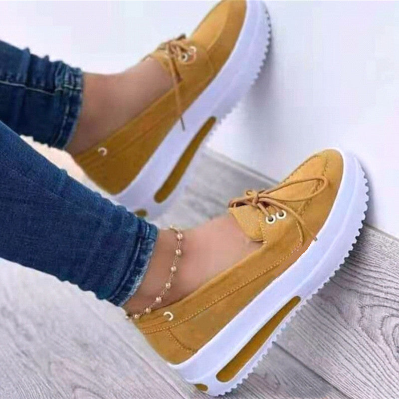 Women's sporty platform sneakers with soft upper material Ivyshape