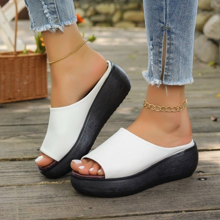 Ladies' platform slipper with smooth upper material and ergonomic footbed Ivyshape