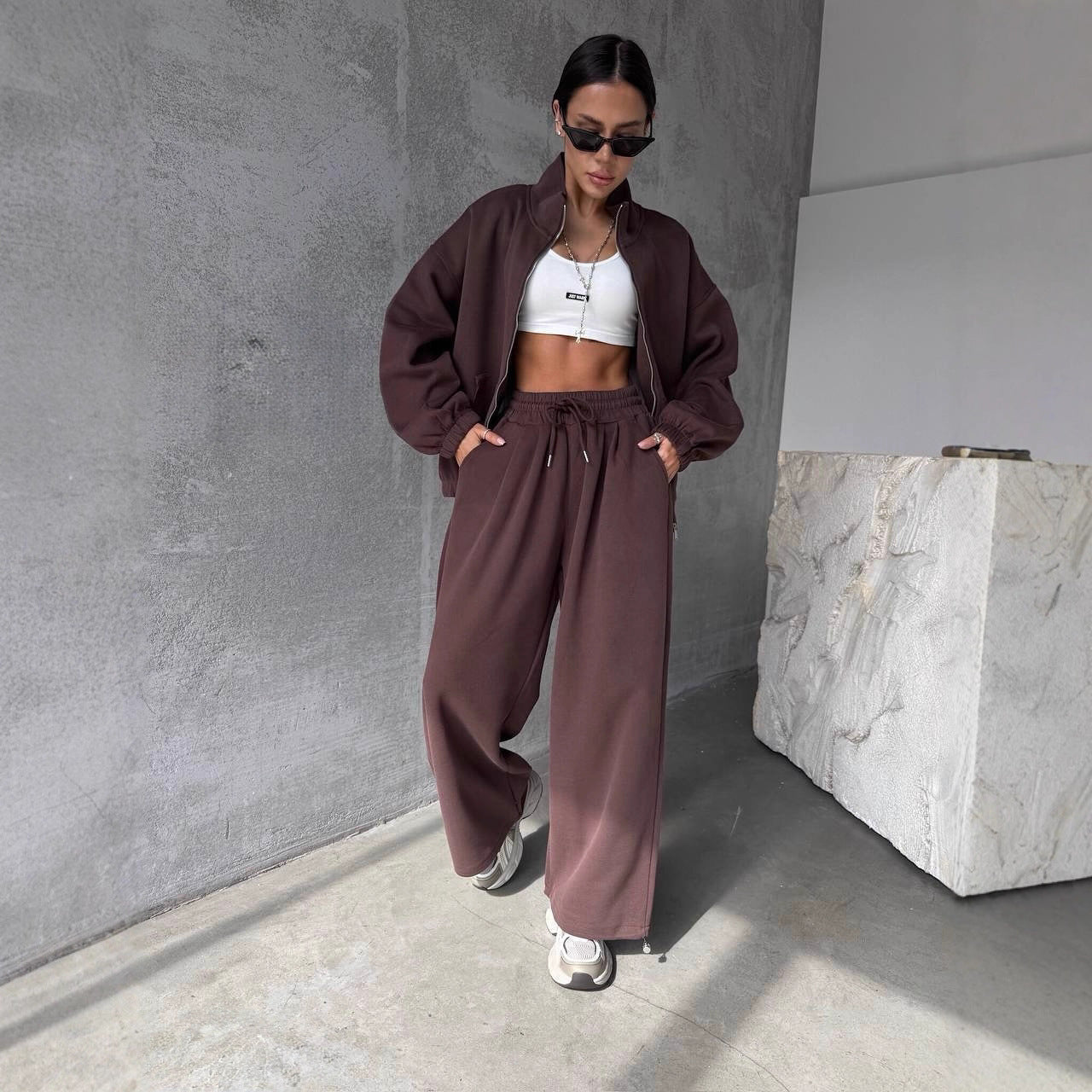 Women's Casual Fleece Tracksuit with Wide Cut Pants and Oversized Jacket Ivyshape
