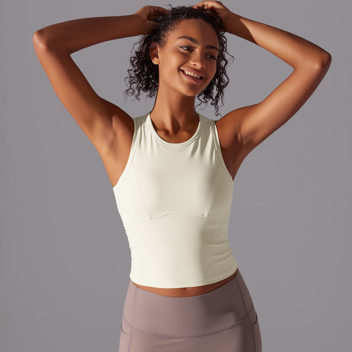 Women’s Sport-Sport Top with innovative fit, elastic material and breathable properties Ivyshape