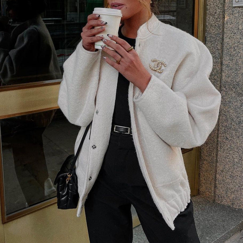 Women's Oversize Softshell Jacket with Large Collar and Practical Pockets Ivyshape