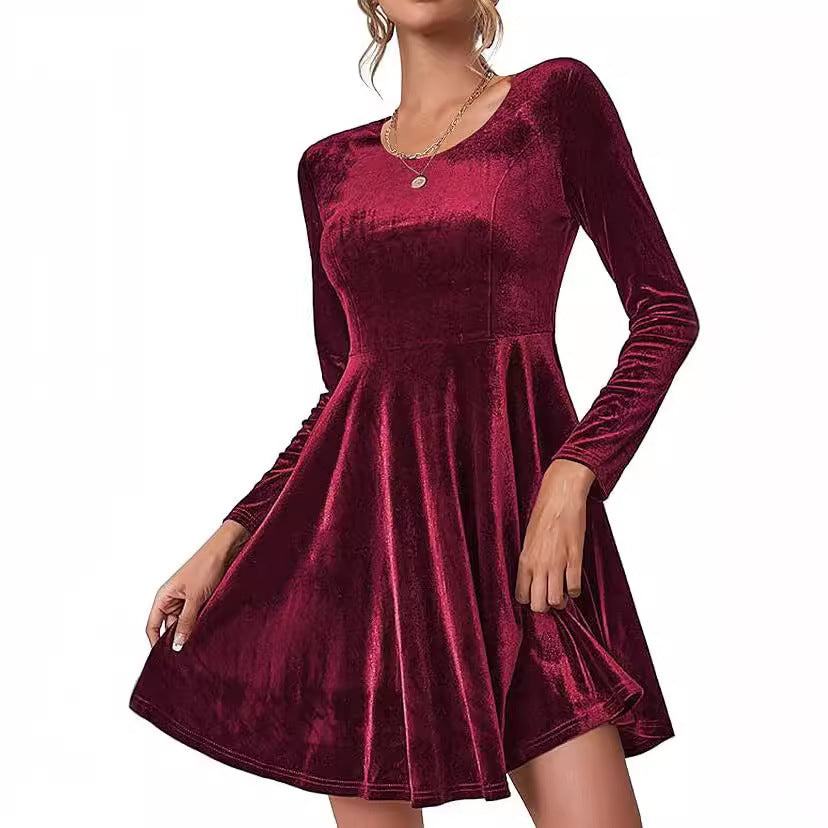 Ladies fine velvet dress with a wide skirt and long sleeves Ivyshape