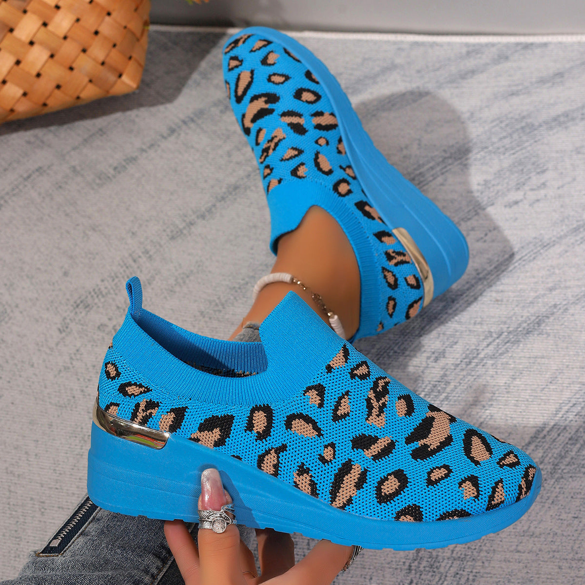 Women's Comfortable Slip-On Wedge Shoes with Elastic Upper Ivyshape