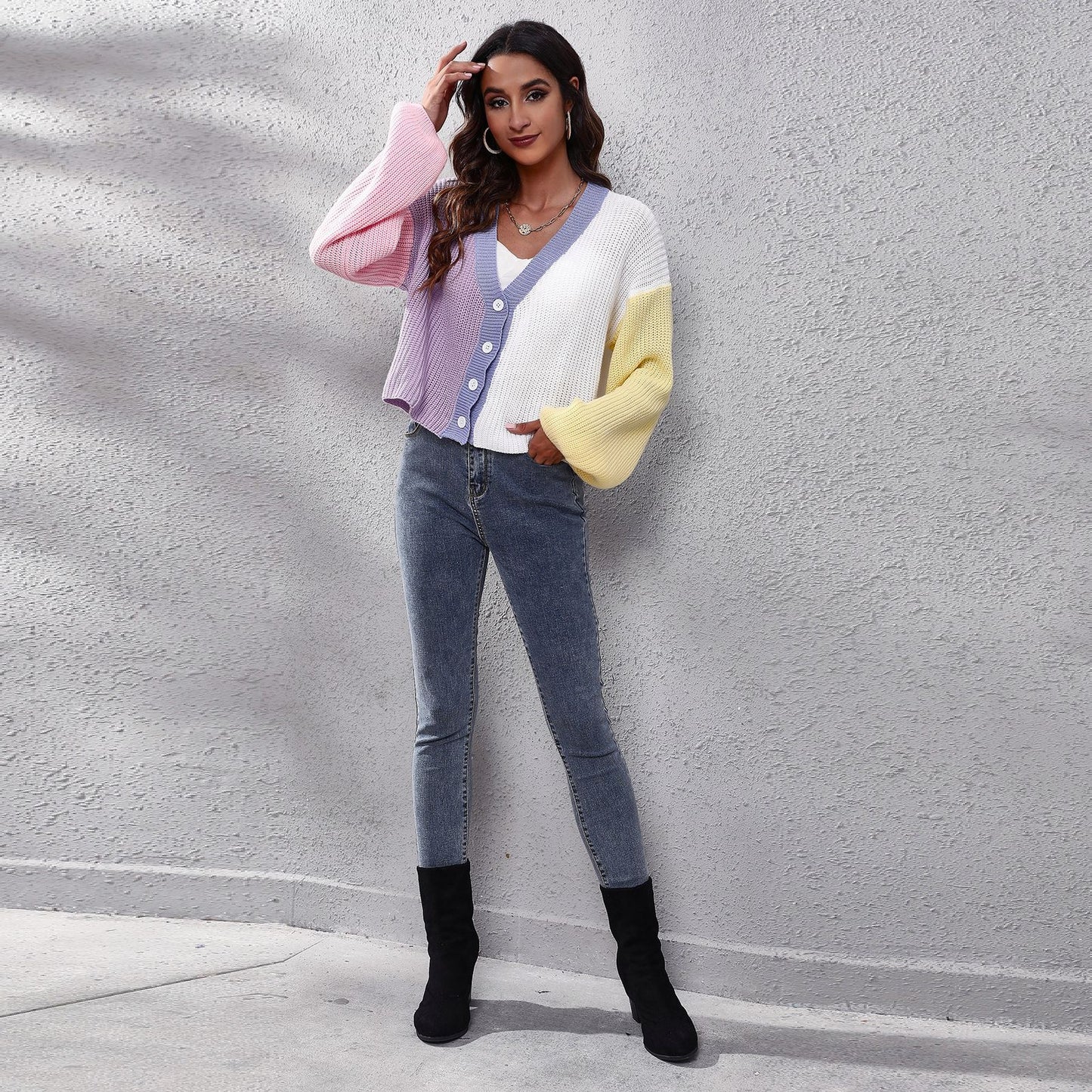 Women's Modern Knitted Cardigan with Colorful Block Stripes and V-Neck Ivyshape