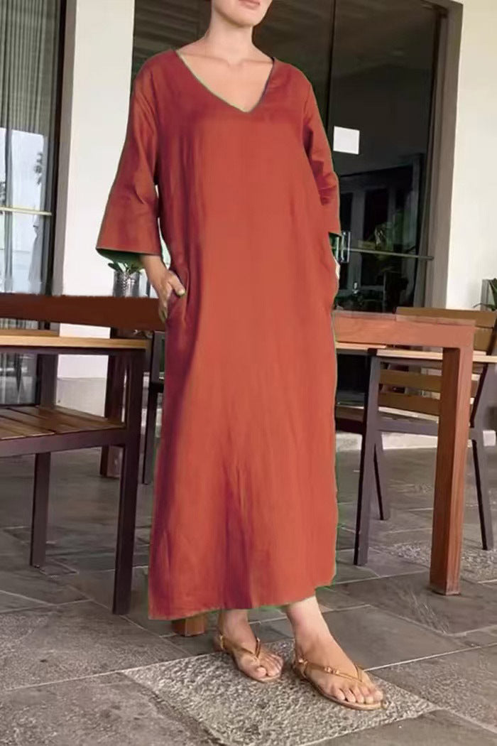 Ladies airy maxi dress made of breathable cotton with V-neck and practical pockets Ivyshape