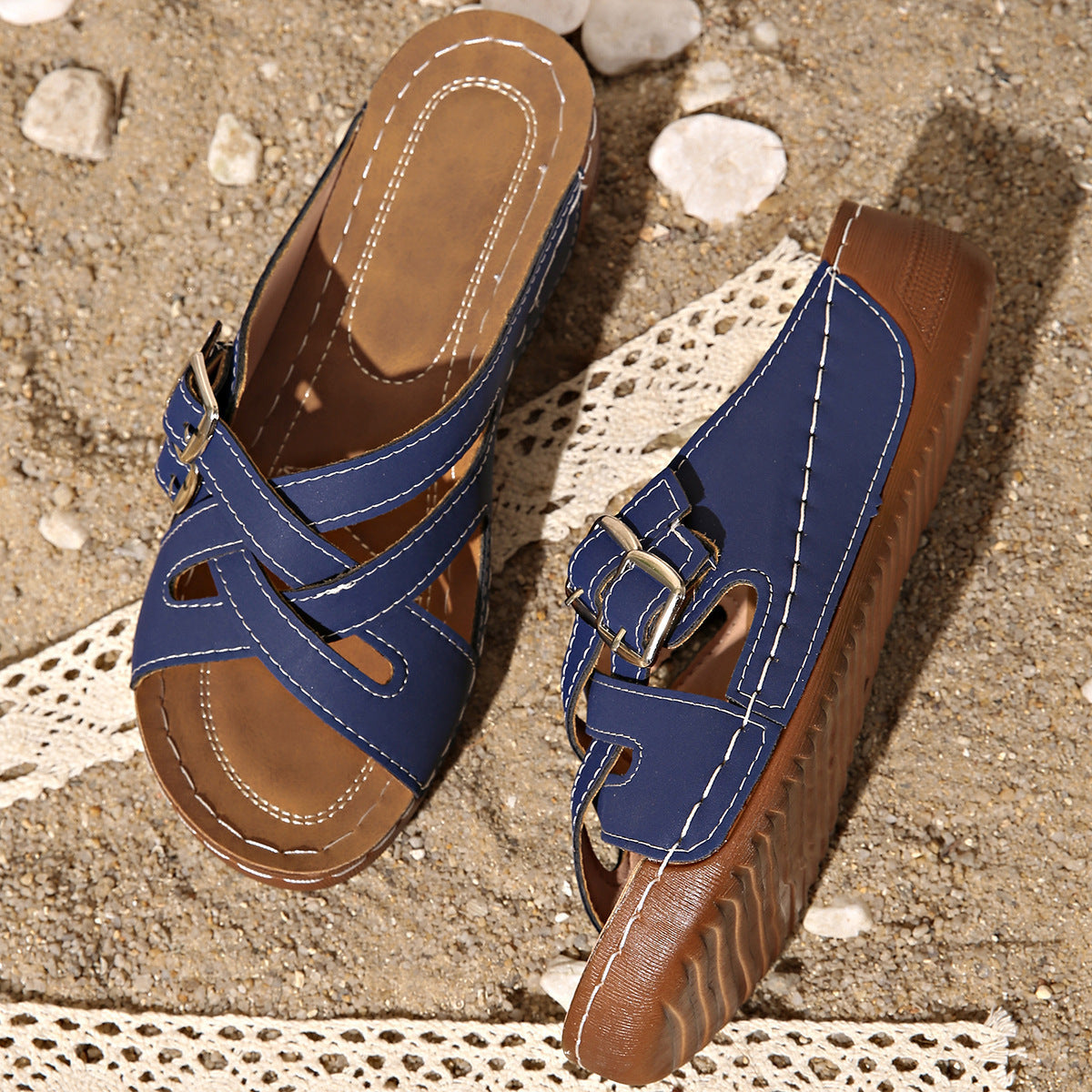 Ladies Comfortable Clogs with Adjustable Buckles and Anatomical Footbed Ivyshape