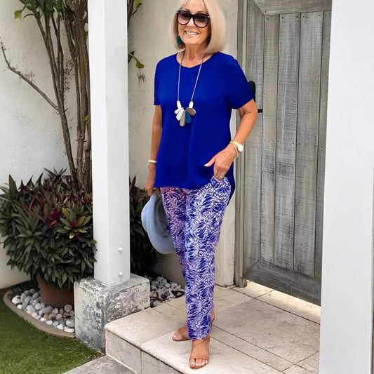 Women elegant top with casual cut and comfortable pockets Ivyshape