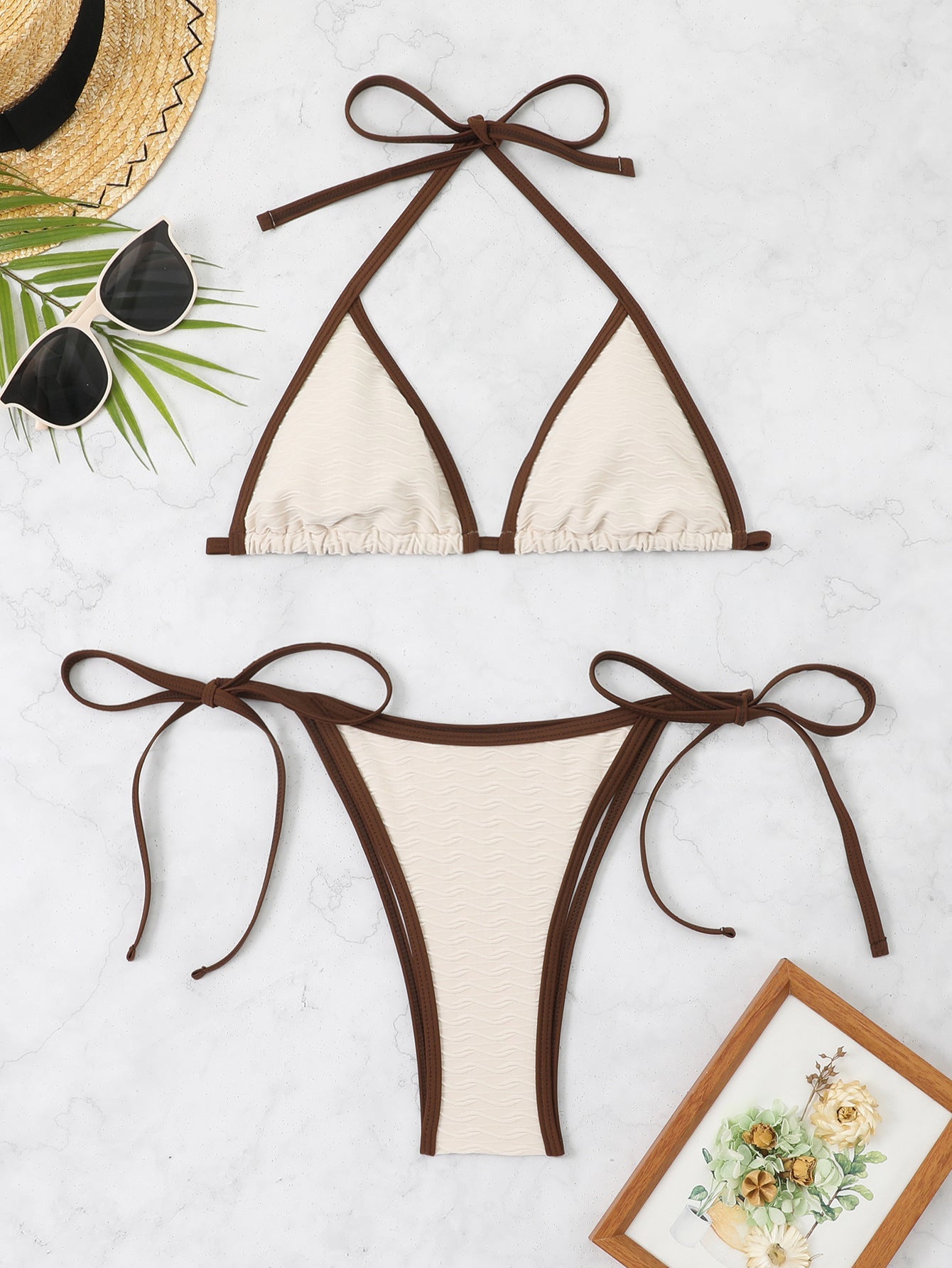 Ladies triangle bikini with playful knot and high leg cut Ivyshape