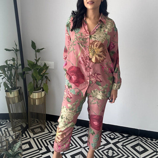 IvyShape | Floral Print Shirt Nine-Point Pants Two-Piece Set