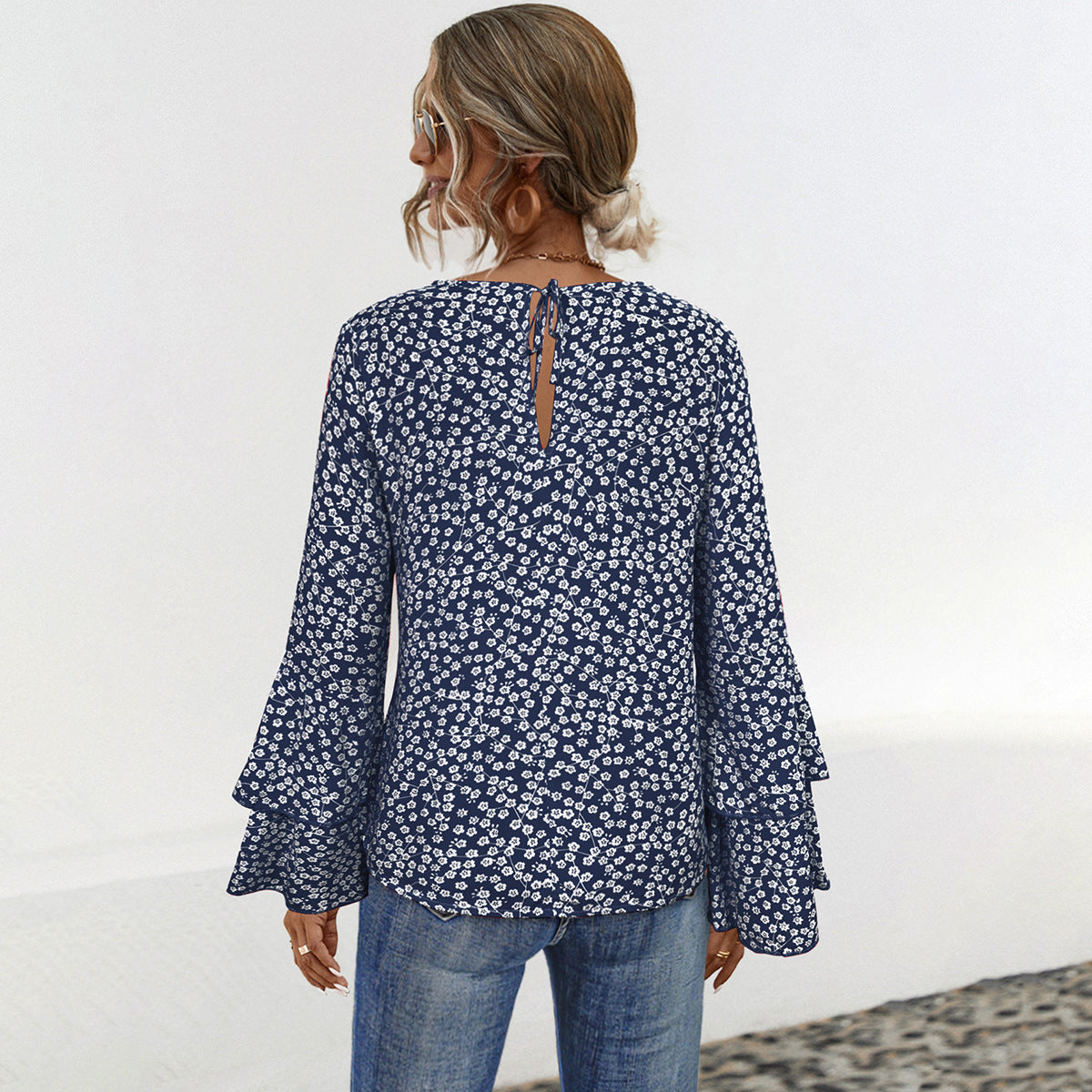 Women's blouse with wide bell sleeves and floral design Ivyshape