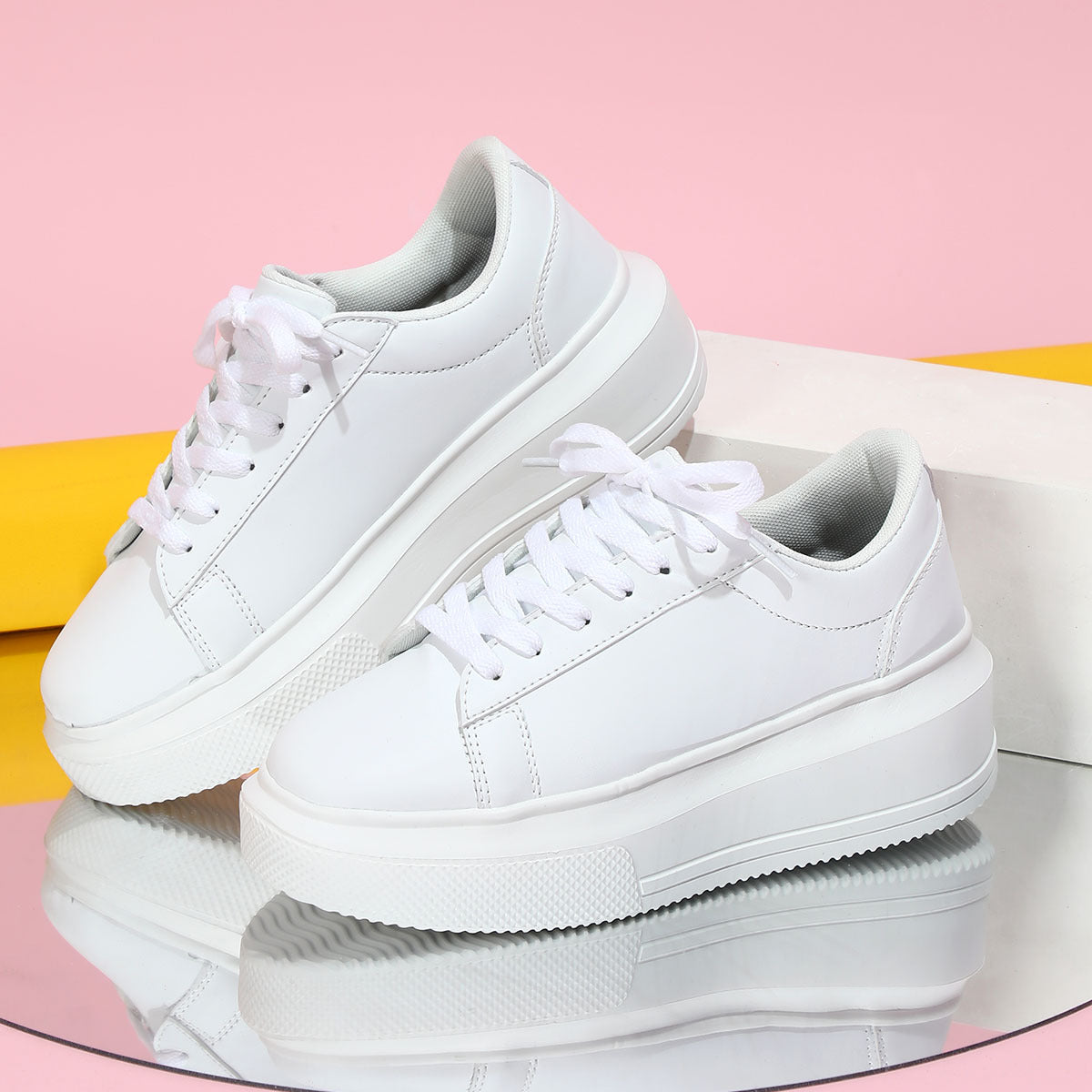 Women's Comfortable and Stylish Platform Sneakers Ivyshape