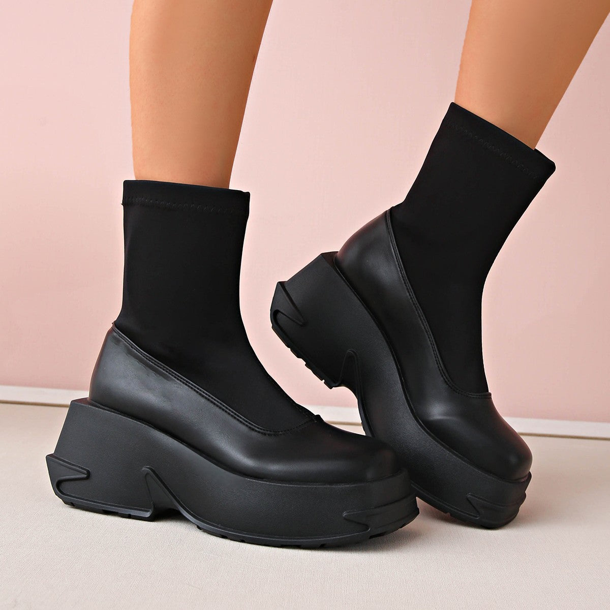 Ladies' platform sneakers with elegant sock design and non-slip sole Ivyshape