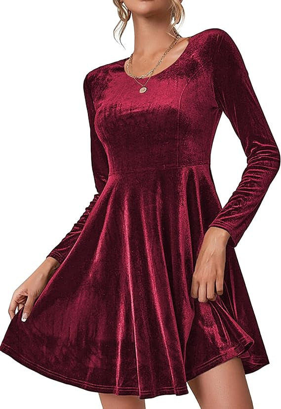 Ladies fine velvet dress with a wide skirt and long sleeves Ivyshape
